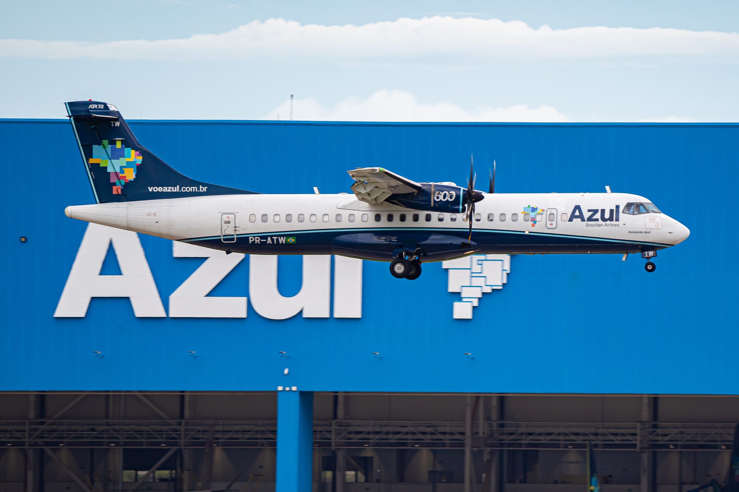 Azul anuncia suspensão de voos de Cuiabá para 6 cidades a partir de julho; veja a lista