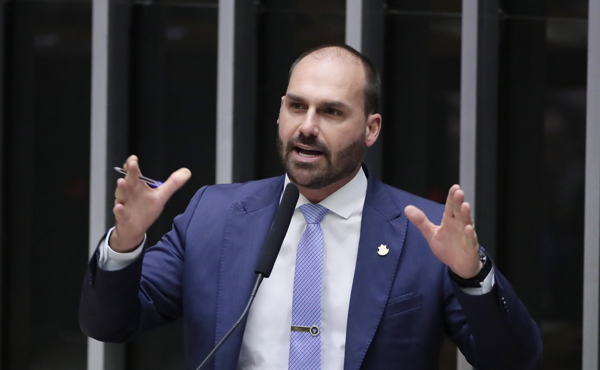 Senadores brasileiros chegam aos EUA para tentar negociar tarifaço