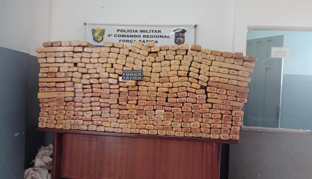 Força Tática tira de circulação 391 tabletes de maconha em Rondonópolis; drogas apreendidas pesam cerca de 490 kg