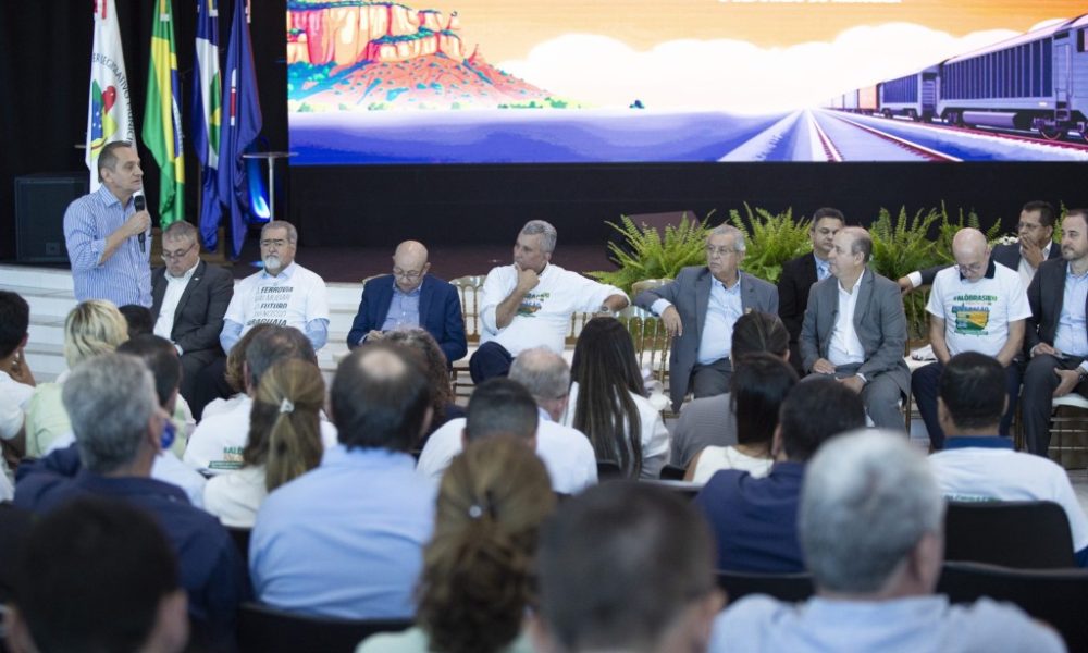 Wilson Santos celebra avanço da ferrovia em Água Boa e lembra que Cuiabá espera há 150 anos