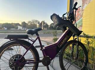 Criança de 2 anos morre após cair de bicicleta elétrica