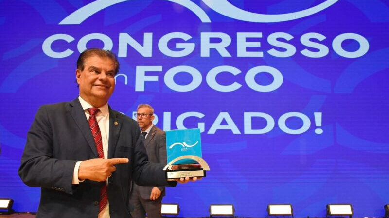 Senador Nelsinho Trad é premiado por sua atuação em diplomacia no Congresso Nacional