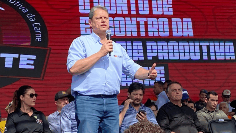 Tarcísio é estrela de feira de pecuarista acusada de lavar dinheiro do PCC