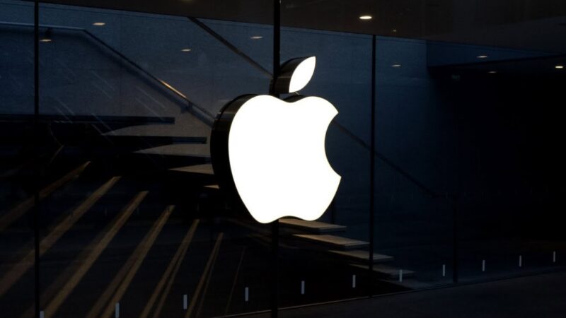 Ex-funcionária é acusada de roubar segredos do Apple Watch