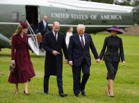 Chapéu de aba larga: o que há por trás do acessório de Melania Trump