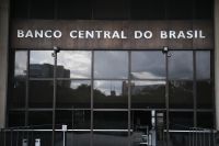 Lula avalia investimento de R$ 30 bi fora do arcabouço para Forças Armadas