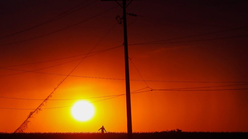 Onda de calor atinge o país, provocando alta nas temperaturas e temporais