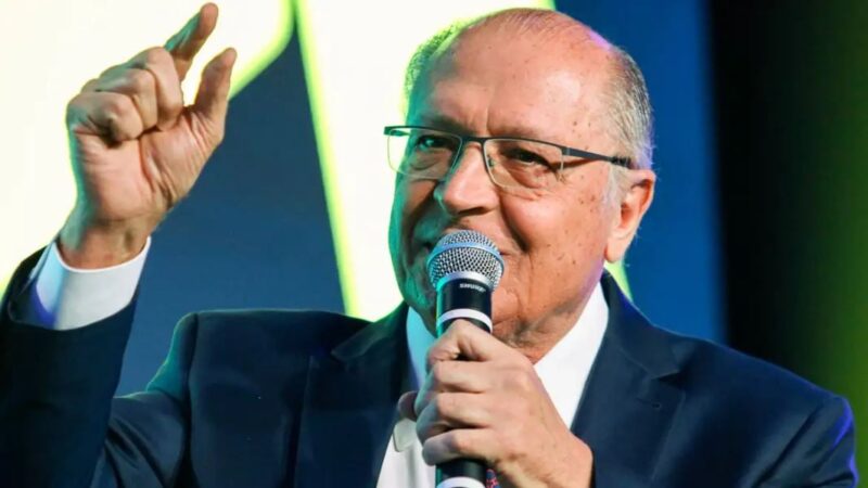 Após dois meses de tarifaço, Alckmin vê avanço nas negociações com os EUA