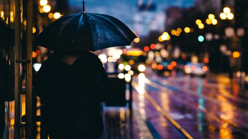 Fortes pancadas de chuva e calorão de 40ºC: confira a previsão de hoje