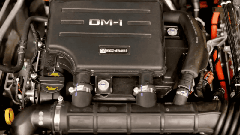BYD traz ao Brasil Song Pro híbrido plug-in flex