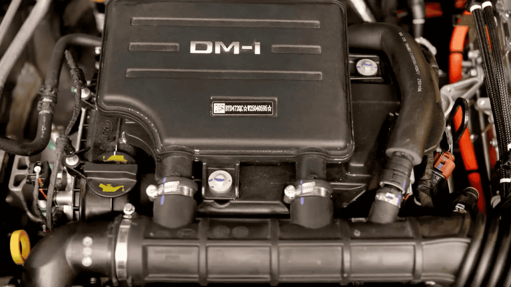 BYD traz ao Brasil Song Pro híbrido plug-in flex