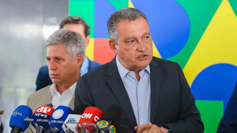 Mesma turma que derrubou a MP do IOF comemorou o fechamento da Ford, alfineta ministro