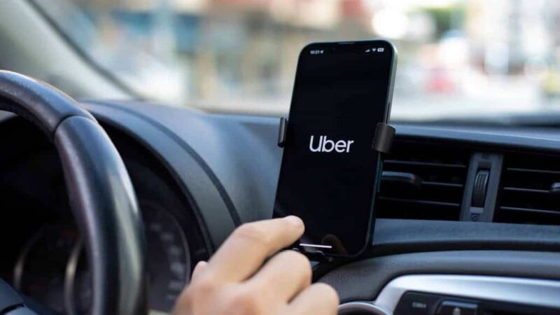 Uber vai pagar uma bolada para motoristas que trocarem seus carros por elétricos