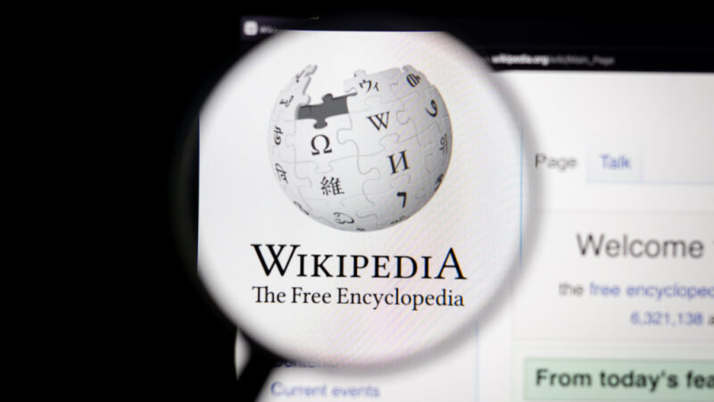 Grokipédia: como (e por que) Musk desafia a Wikipédia com enciclopédia de IA