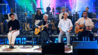 Mulher de Caetano Veloso posta foto nua e cantor reage