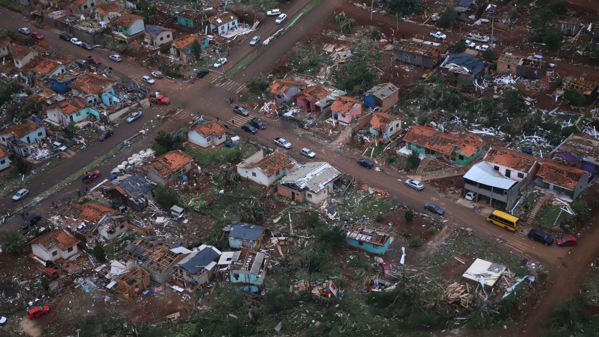 Tornado no Paraná: equipes intensificam atendimento em Rio Bonito do Iguaçu