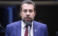 Boulos chama Zema de “governador turista” por ausência em ato sobre Mariana
