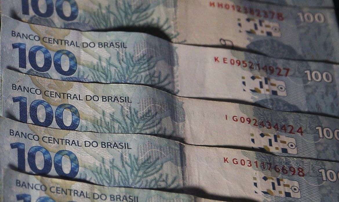 Inflação desacelera em outubro e fecha o mês com alta de 0,09%