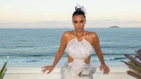 Kim, Khloé Kardashian e Britney Spears posam juntas na mesma cama; veja