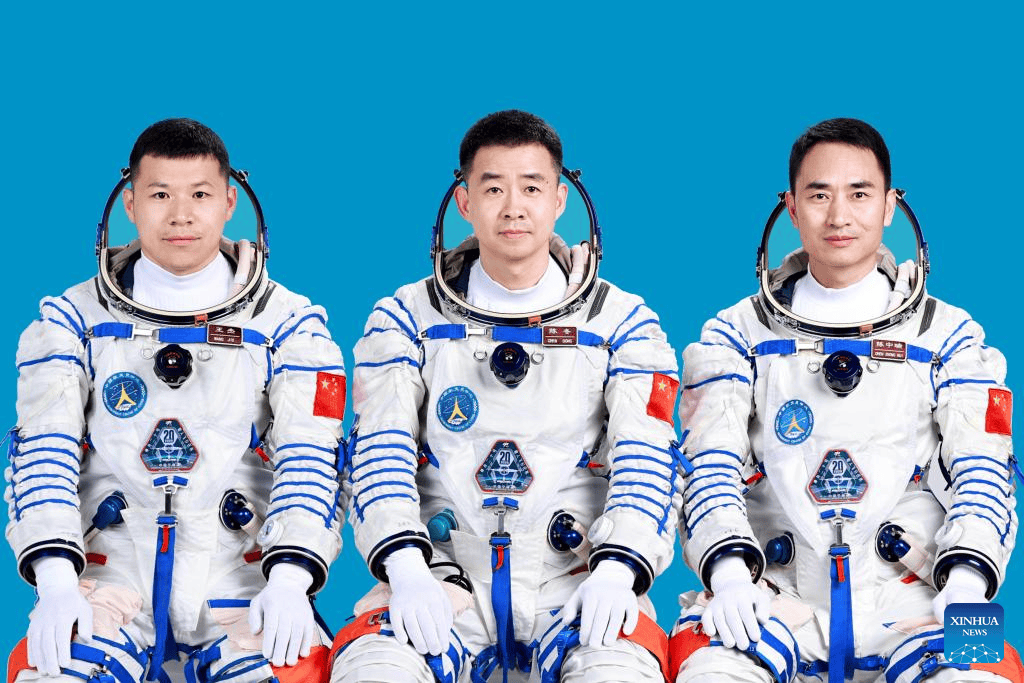 China se prepara para resgatar astronautas “presos” no espaço