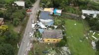 Temporal deixa ao menos 60 casas destelhadas em Encruzilhada do Sul (RS)