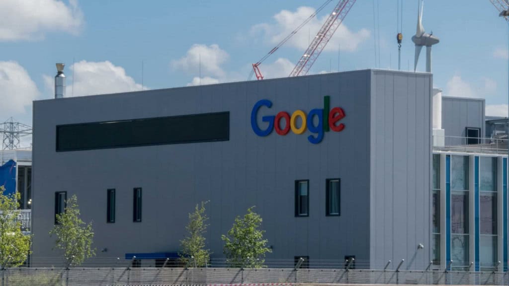 Google amplia colaboração com Reino Unido para explorar usos da computação quântica