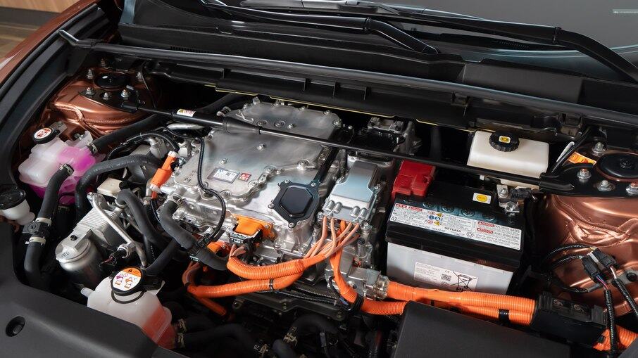 Lexus inicia a pré-venda de seu primeiro veículo elétrico no Brasil