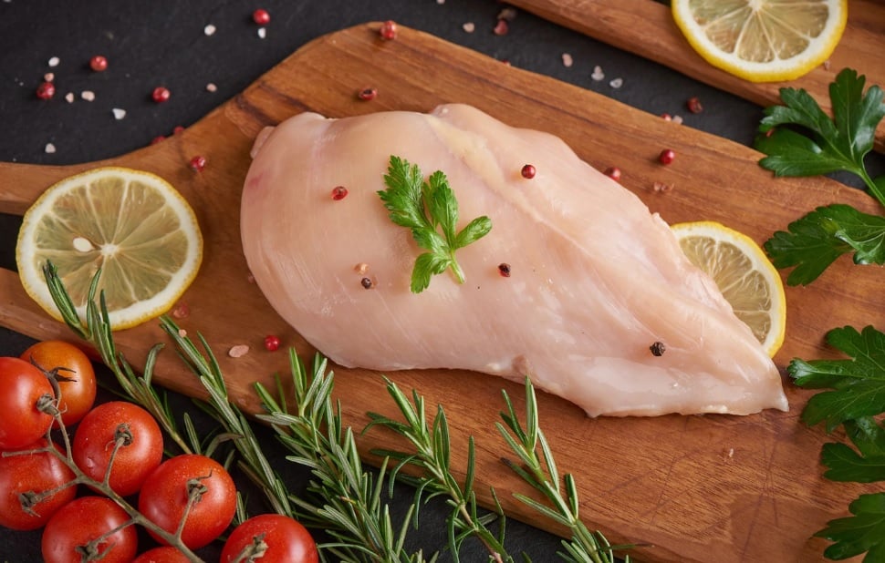 Com menor oferta, preços do frango apresentam alta