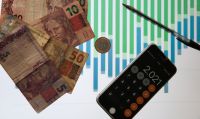 2ª parcela do 13º deve injetar R$ 132 bi na economia este mês, diz CNC