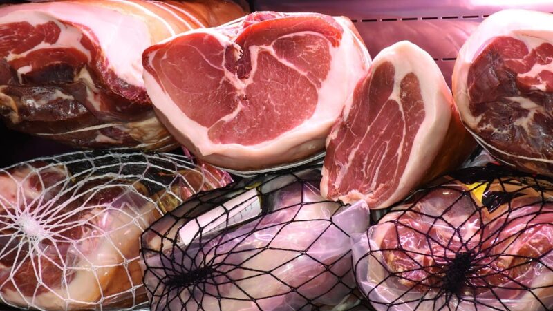 Festas de fim de ano elevam demanda e preços da carne suína