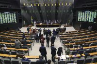 Governo vê alívio em adiamento de pautas da Segurança