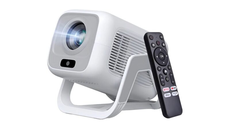 Tenha uma sala de cinema em casa: mini projetor com Android em oferta imperdível