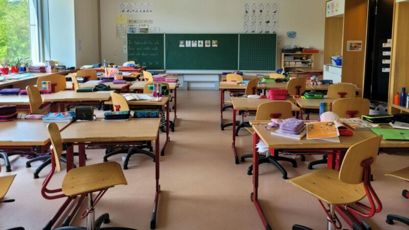 Pai cristão vence na Justiça e impede filho de 5 anos de ter acesso a livros LGBT na escola