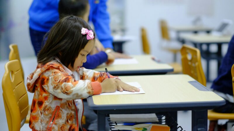 Regime norte-coreano doutrina crianças a denunciar pais cristãos nas escolas