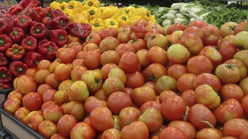 Preços dos alimentos voltam a subir, mas IPCA-15 desacelera em janeiro e fica em 0,20%