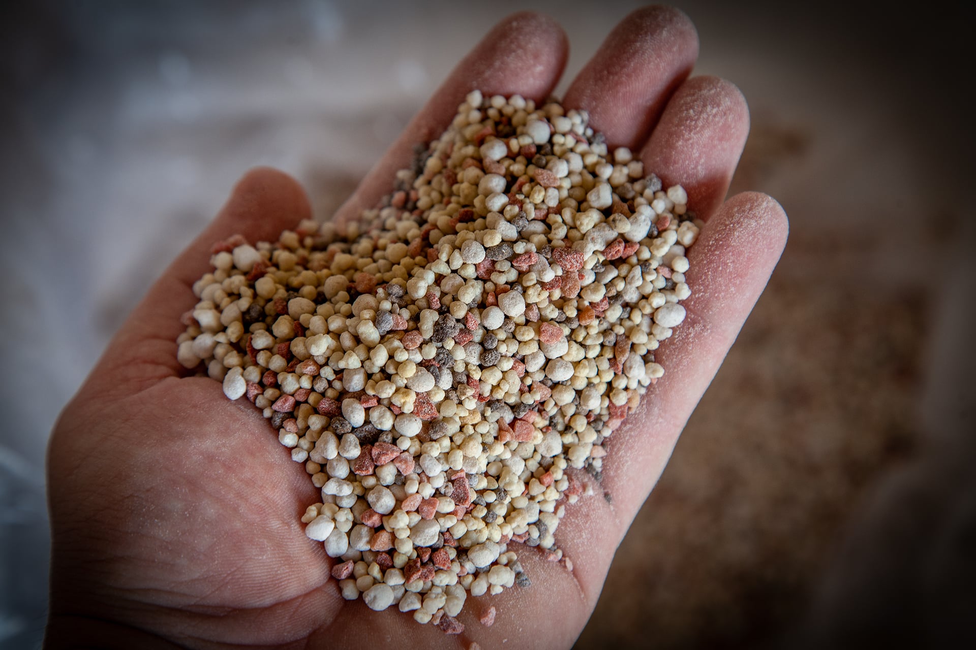 Importações brasileiras de fertilizantes bateram recorde em 2025