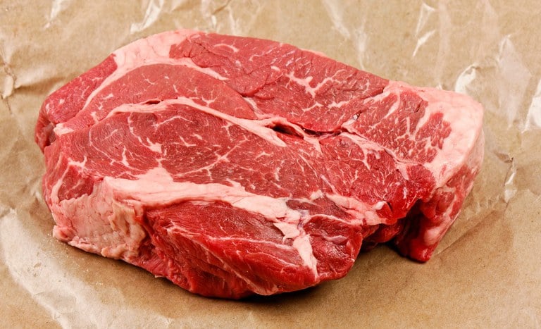 Após estabelecer cotas de importação, China suspende embargo à carne bovina do Canadá