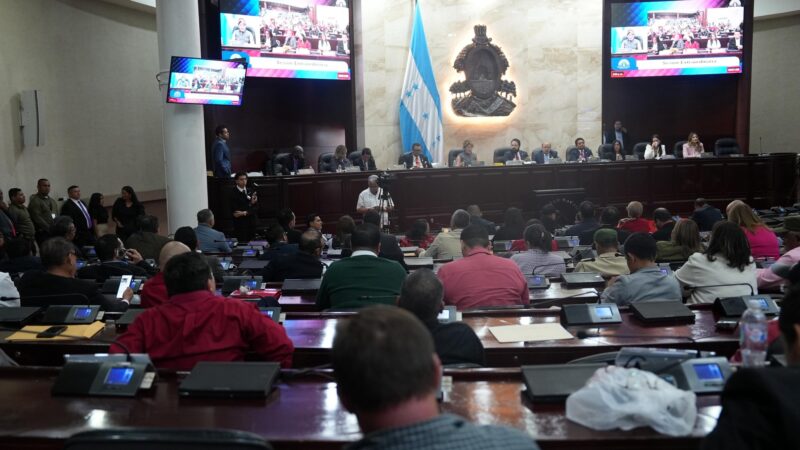 Honduras aprova incentivo à leitura da Bíblia nas escolas