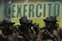 Israel afirma ter matado chefe de grupo paramilitar do Irã em ataque aéreo