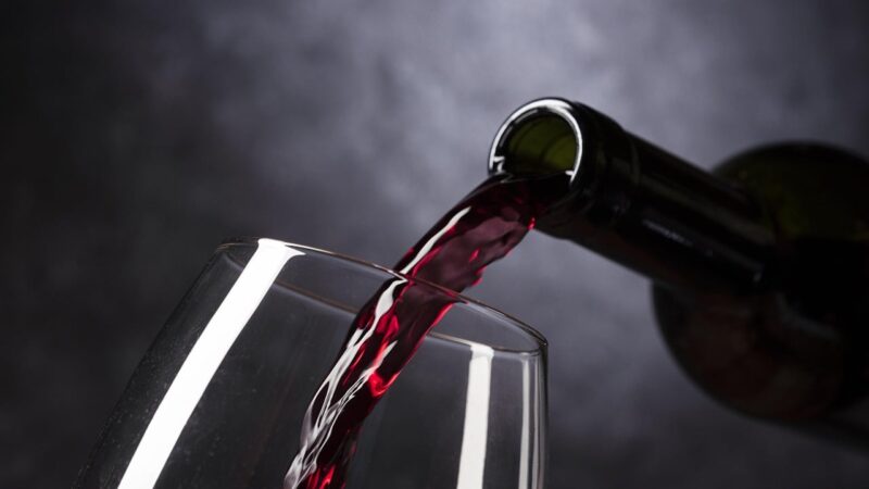 Mercado de vinhos cresce 9% e consumidor passa a optar por rótulos mais caros