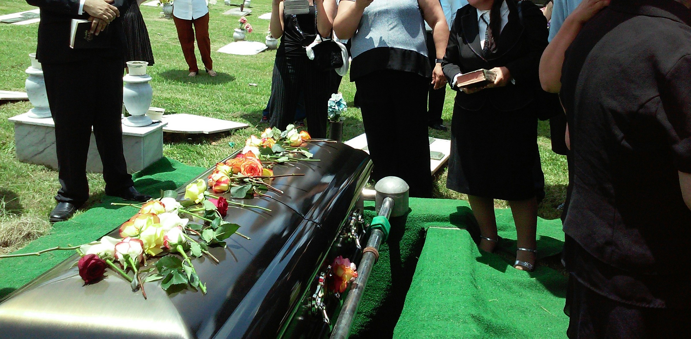 Dez pessoas aceitam Jesus após atirador entrar em funeral nos EUA: “Deus se moveu”