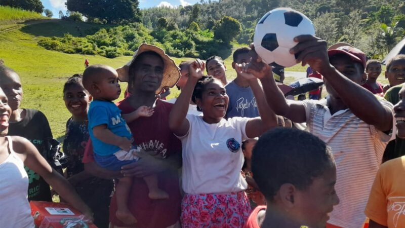Mais de 1.000 moradores de aldeia resistente ao Evangelho aceitam Jesus em Madagascar