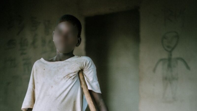 Em ataque terrorista, menino se recusa negar Jesus: "Prefiro morrer do que deixar a fé"