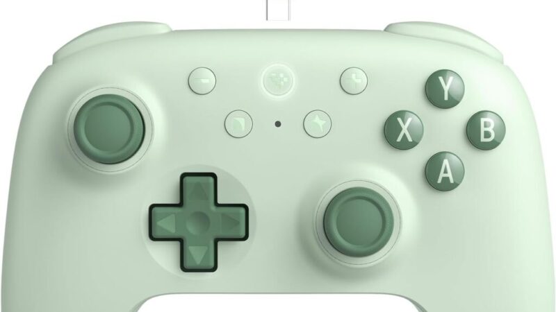 Controle 8BitDo Ultimate 2C com tecnologia anti-drift está com preço especial na Amazon