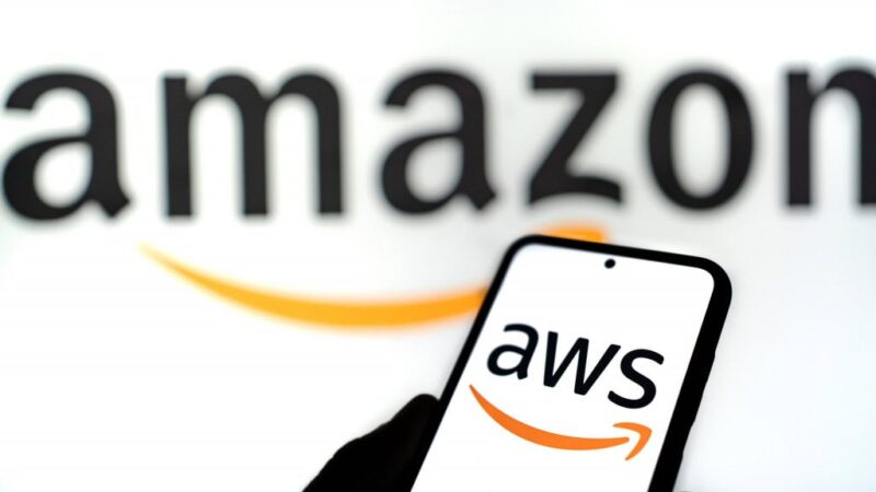Amazon investe mais R$ 24,7 bi na Anthropic; startup vai gastar R$ 496 bi na AWS