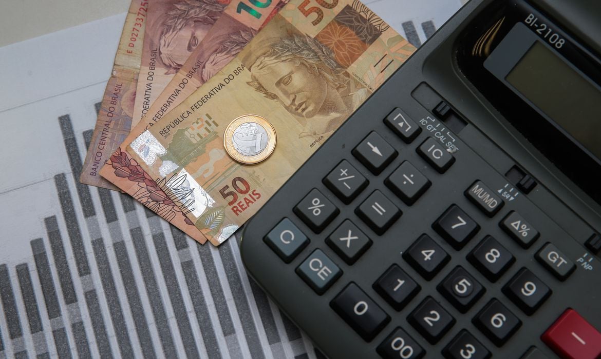 Mercado eleva previsão da inflação para 4,36% este ano