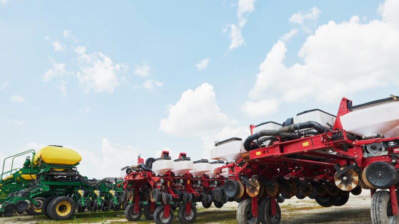 Vendas de máquinas agrícolas devem cair 8% neste ano, aponta Abimaq