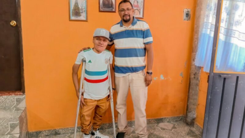 Jovem com doença rara supera depressão e encontra esperança em Jesus no México