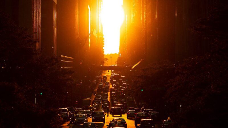 Fenômeno faz Nova York parar ao pôr do Sol: conheça o Manhattanhenge