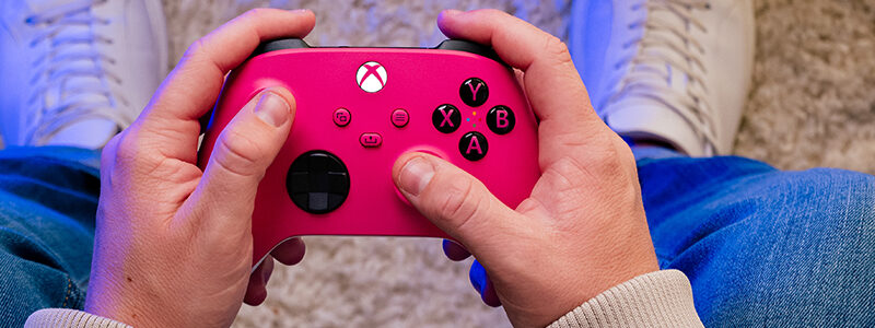 Controle Xbox Deep Pink cai de preço nas ofertas 6.6 da Amazon